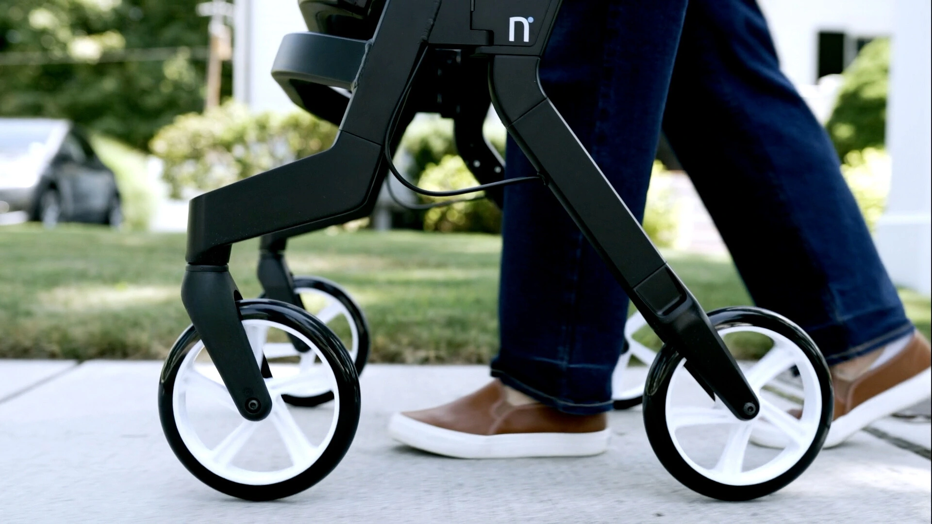 Everyday mobility captured at home